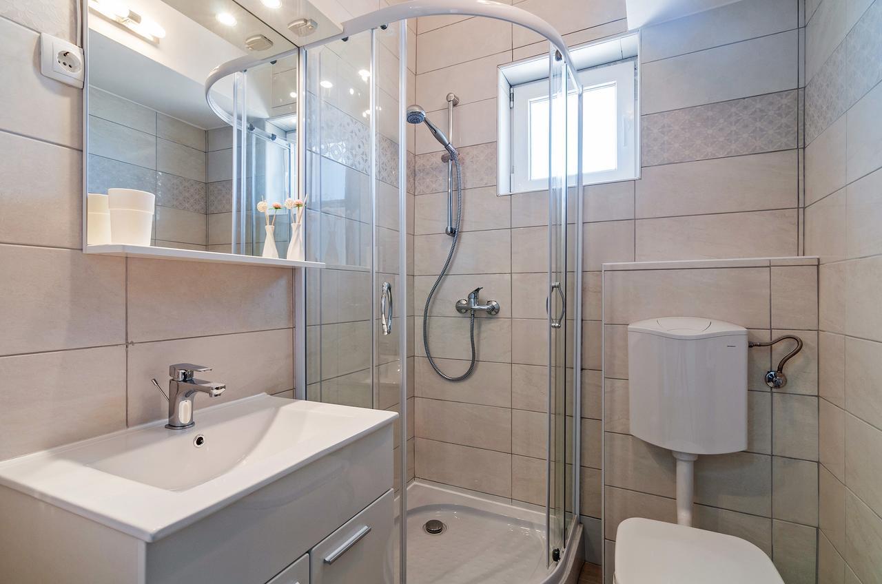 Apartment Tony With Private Pool Sukošan Exteriör bild